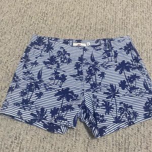 Vineyard vines palm tree shorts size 0